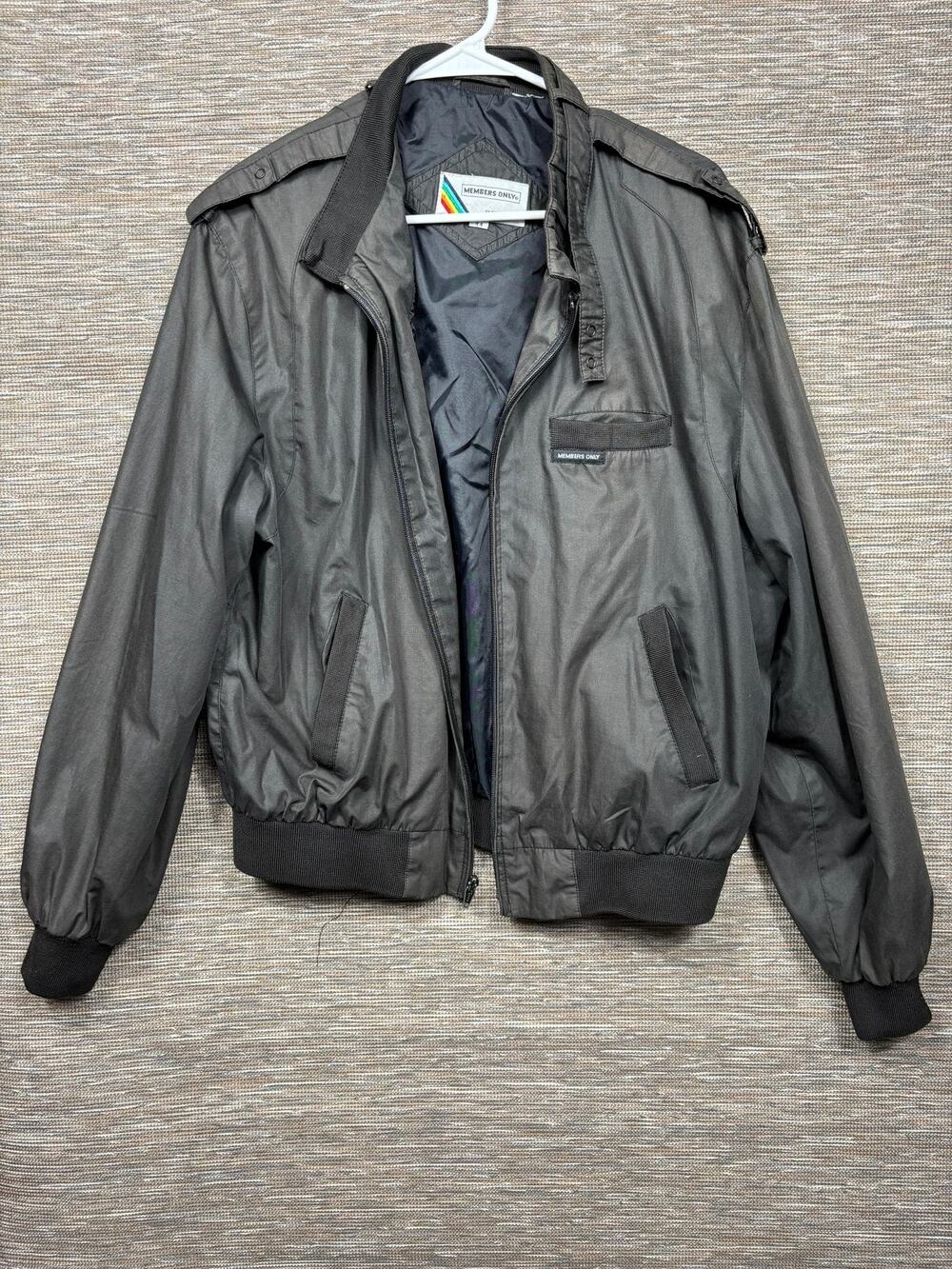 Members Only Jacket Mens 44 Gray Bomber Full Zip Nylon Lined Pockets Classic